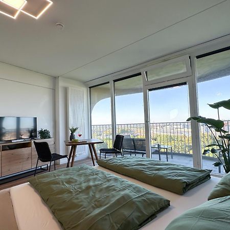 Helles Apartment Mit Tollem Blick Ueber Augsburg Bagian luar foto