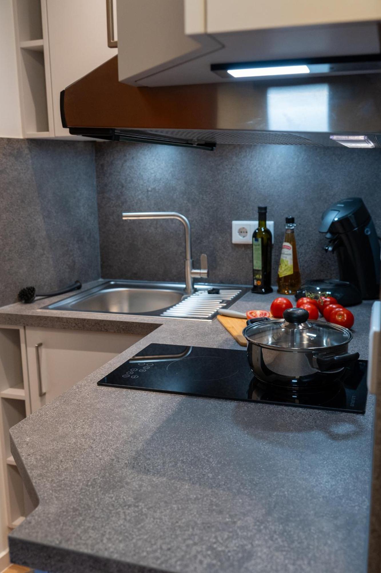 Helles Apartment Mit Tollem Blick Ueber Augsburg Bagian luar foto