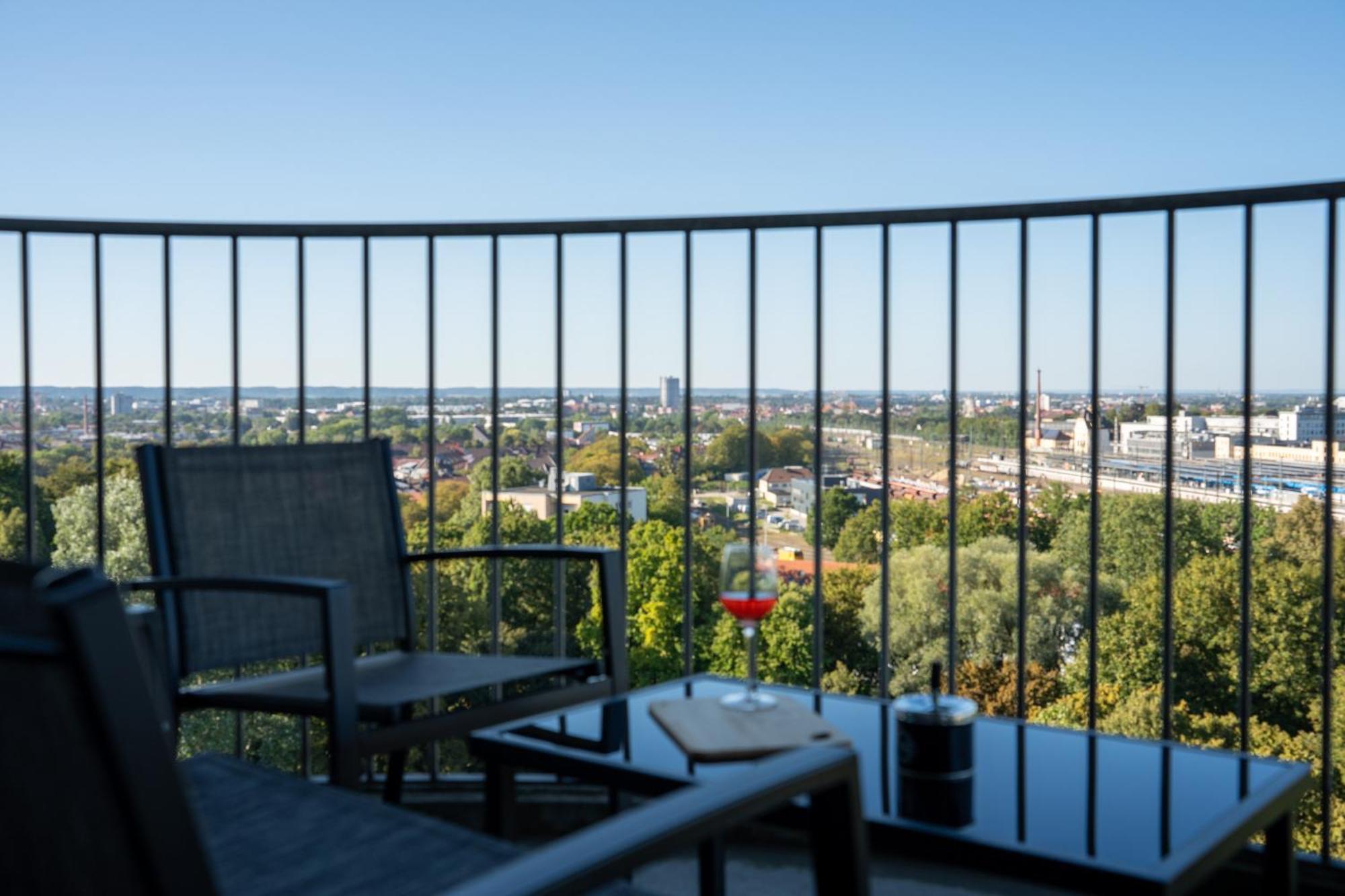 Helles Apartment Mit Tollem Blick Ueber Augsburg Bagian luar foto